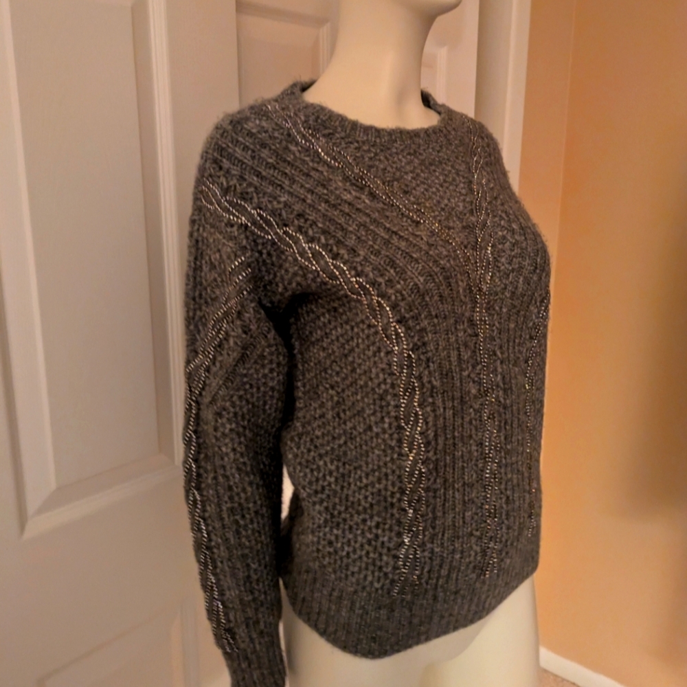 Sweater in Gray